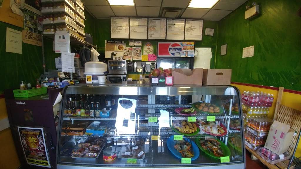 Montego Jerk Restaurant | restaurant | 1 York Gate Blvd, North York, ON M3N 2K2, Canada | 4166619583 OR +1 416-661-9583