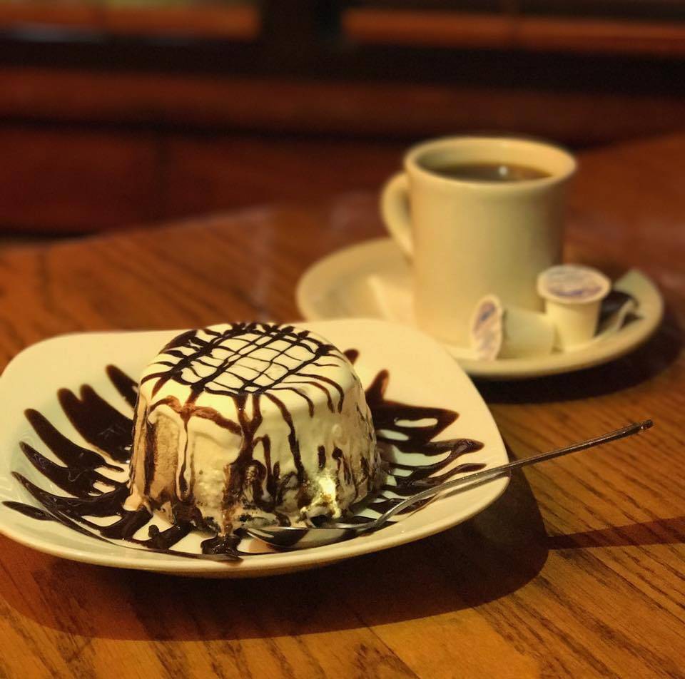 Shakers Restaurant | restaurant | 3401 Candlers Mountain Rd, Lynchburg, VA 24502, USA | 4348477425 OR +1 434-847-7425