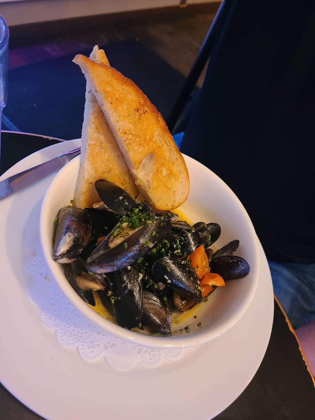 Red House | restaurant | 410 Burnett Ave S, Renton, WA 98057, USA | 4252262666 OR +1 425-226-2666