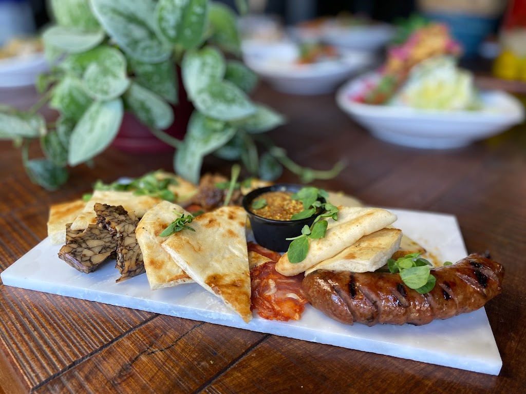 Noble Hops | restaurant | 445 S Alvernon Way, Tucson, AZ 85711, USA | 5203727566 OR +1 520-372-7566