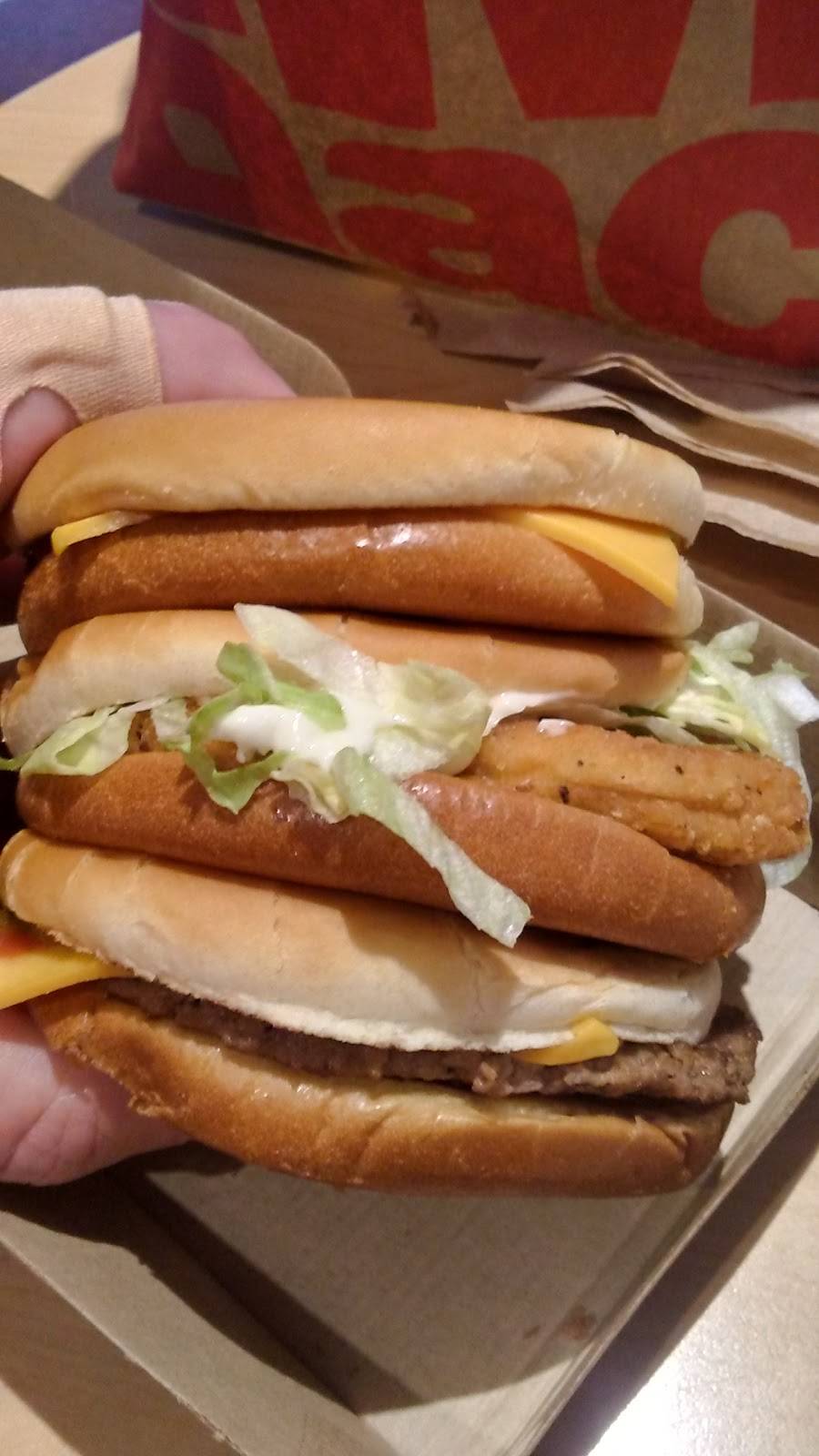 McDonalds | cafe | 2908 Navarre Ave, Oregon, OH 43616, USA | 4196911961 OR +1 419-691-1961