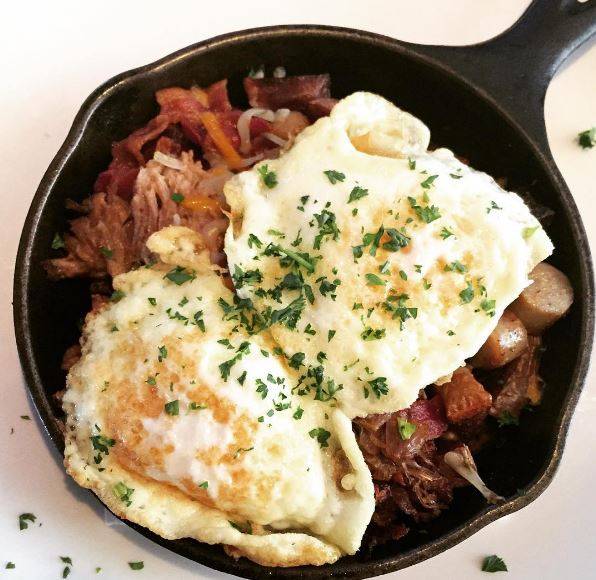 Diag Bar & Grill | restaurant | 2856 N Southport Ave, Chicago, IL 60657, USA | 7734048400 OR +1 773-404-8400