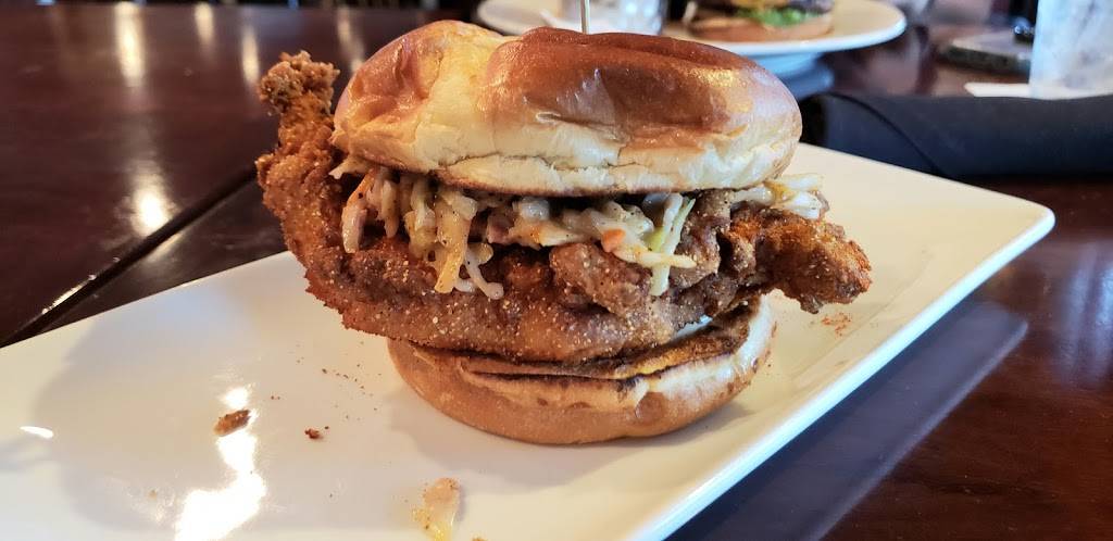 Village Pub | restaurant | 2720 County Rd 88, St Anthony, MN 55418, USA | 6127889680 OR +1 612-788-9680