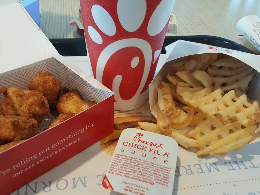 Chick-fil-A | restaurant | 3500 Dodge St, Dubuque, IA 52003, USA | 5635560423 OR +1 563-556-0423