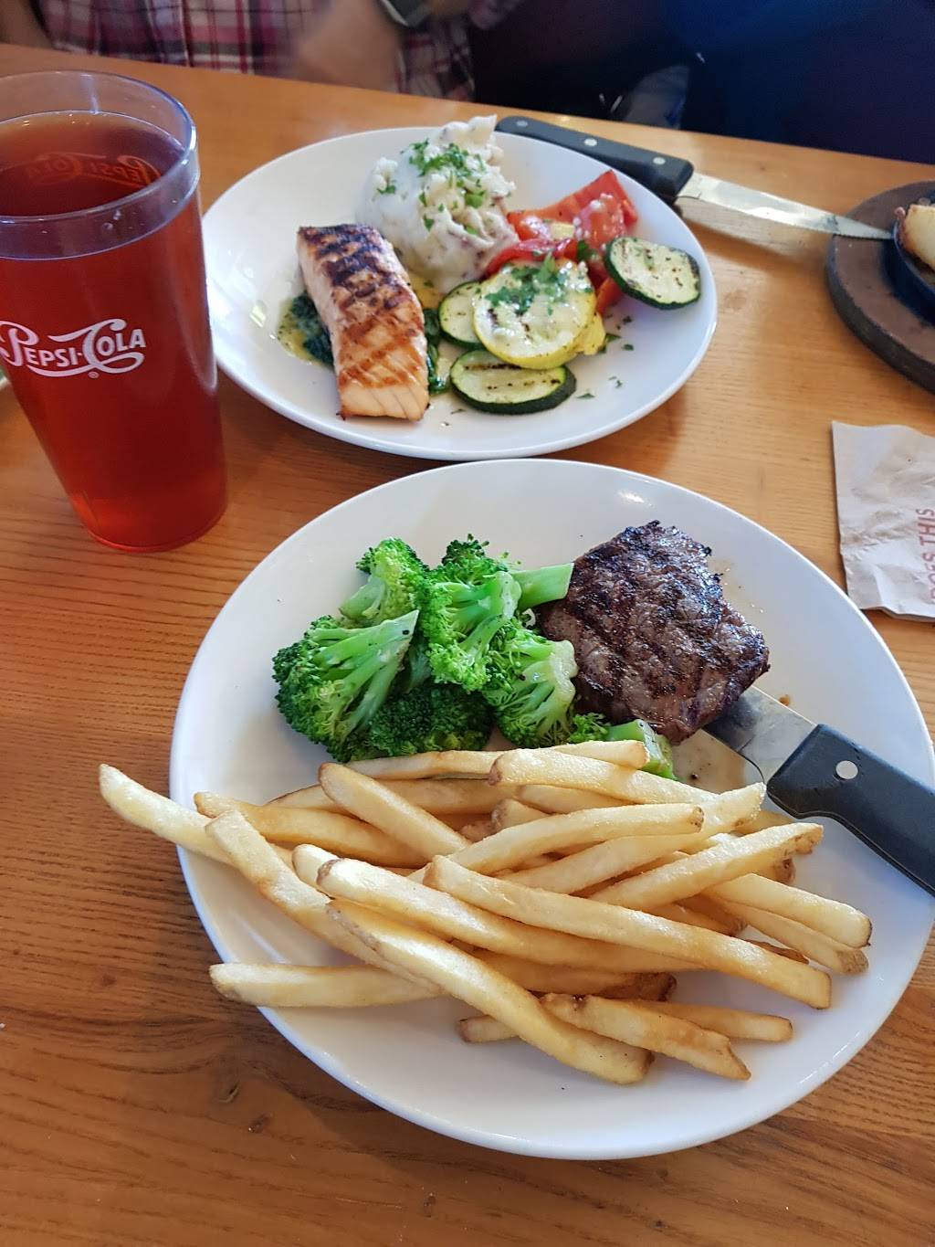 Applebees Grill + Bar | restaurant | 4616 Lakeview Pkwy, Rowlett, TX 75088, USA | 9724122630 OR +1 972-412-2630