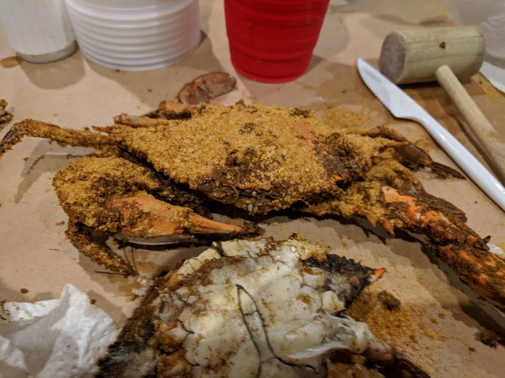 Mr. Bills Terrace Inn Crab House And Sports Bar | restaurant | 200 Eastern Blvd, Essex, MD 21221, USA | 4106875994 OR +1 410-687-5994