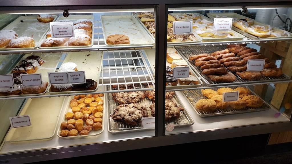 Titus Bakery | bakery | 820 W South St, Lebanon, IN 46052, USA | 7654821740 OR +1 765-482-1740