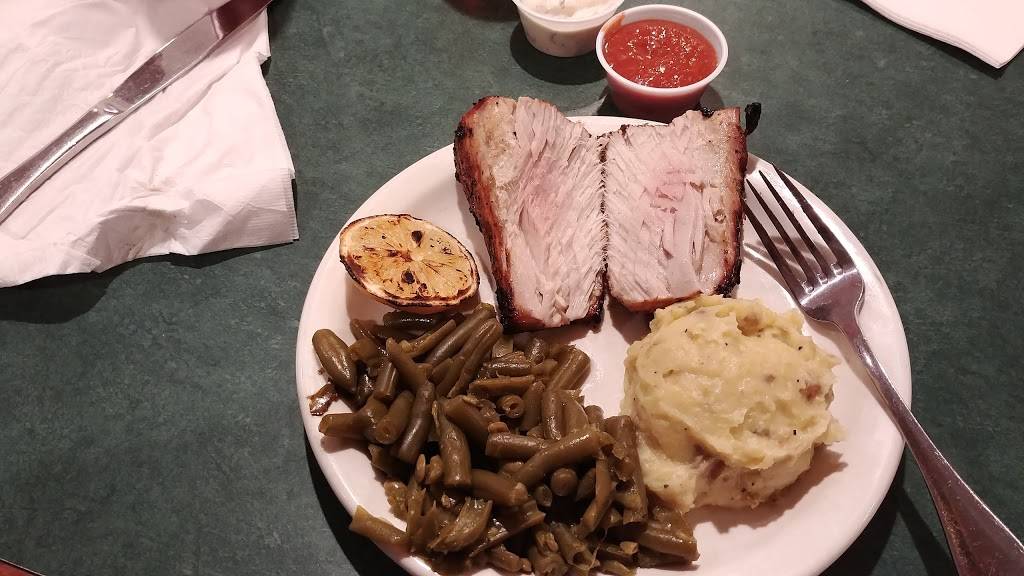 BJs Carolina Cafe, Catering & Cakes | restaurant | 7069 Caratoke Hwy, Jarvisburg, NC 27947, USA | 2524915222 OR +1 252-491-5222