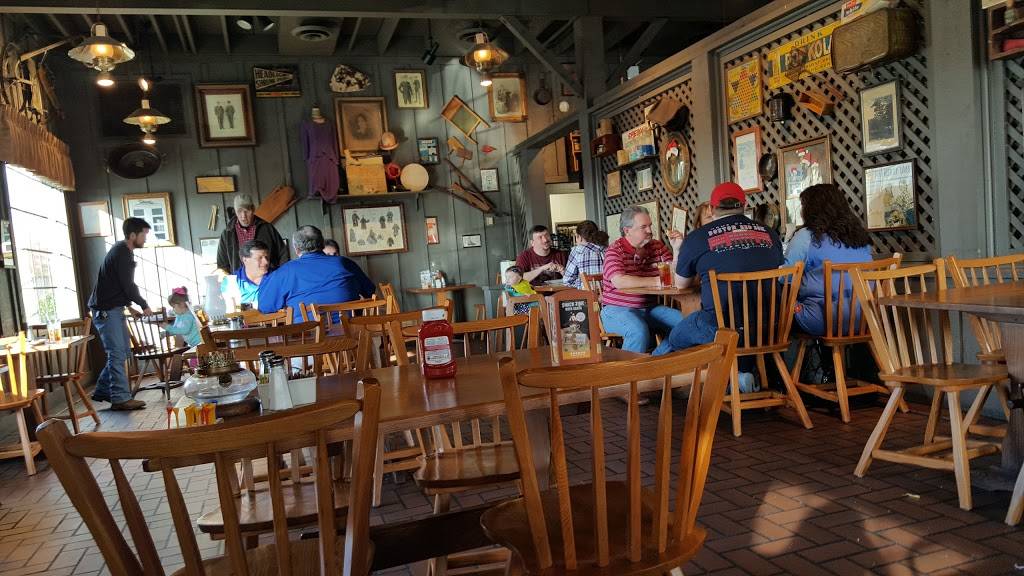 Cracker Barrel Old Country Store | restaurant | 101 Taylor Dr, Gadsden, AL 35904, USA | 2565385938 OR +1 256-538-5938