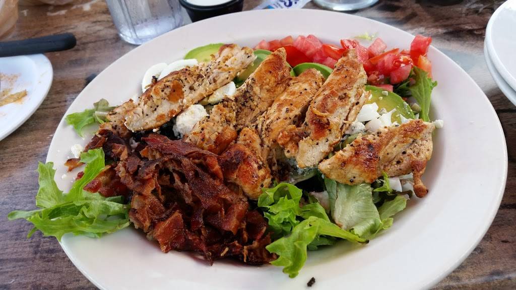 Whistle Stop Grill and Bar | restaurant | 915 Main St, Safety Harbor, FL 34695, USA | 7277261956 OR +1 727-726-1956