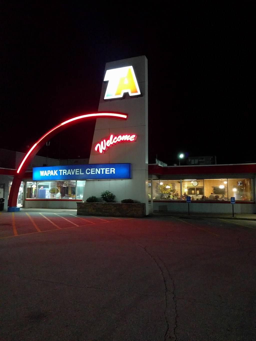 TA | restaurant | 1775 Bellefontaine St, Wapakoneta, OH 45895, USA | 4197382550 OR +1 419-738-2550