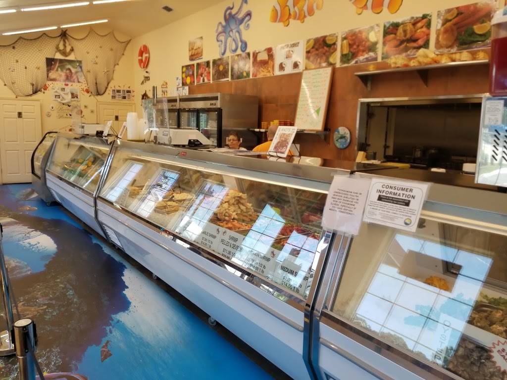 Debs Seafood | restaurant | 4306 Lee Blvd, Lehigh Acres, FL 33971, USA | 2393035027 OR +1 239-303-5027