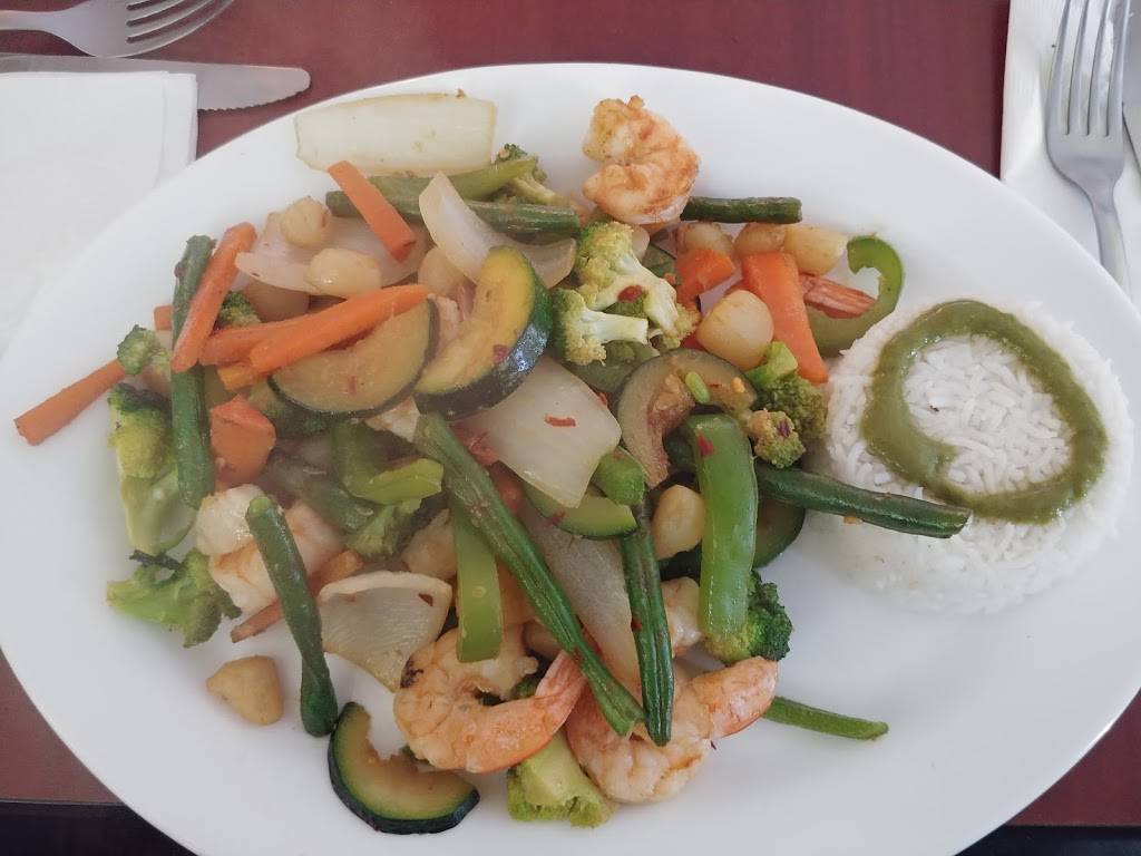 Cafe Momo | cafe | 1065 Hanover St, Manchester, NH 03104, USA | 6036233733 OR +1 603-623-3733