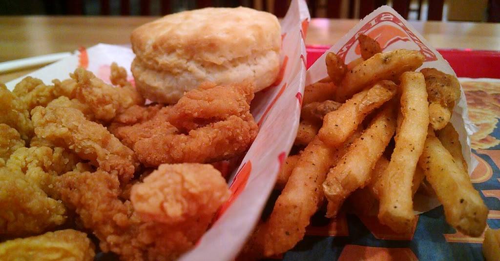 Popeyes Louisiana Kitchen | restaurant | 11055 E I25 Frontage Rd, Longmont, CO 80504, USA | 3036822364 OR +1 303-682-2364