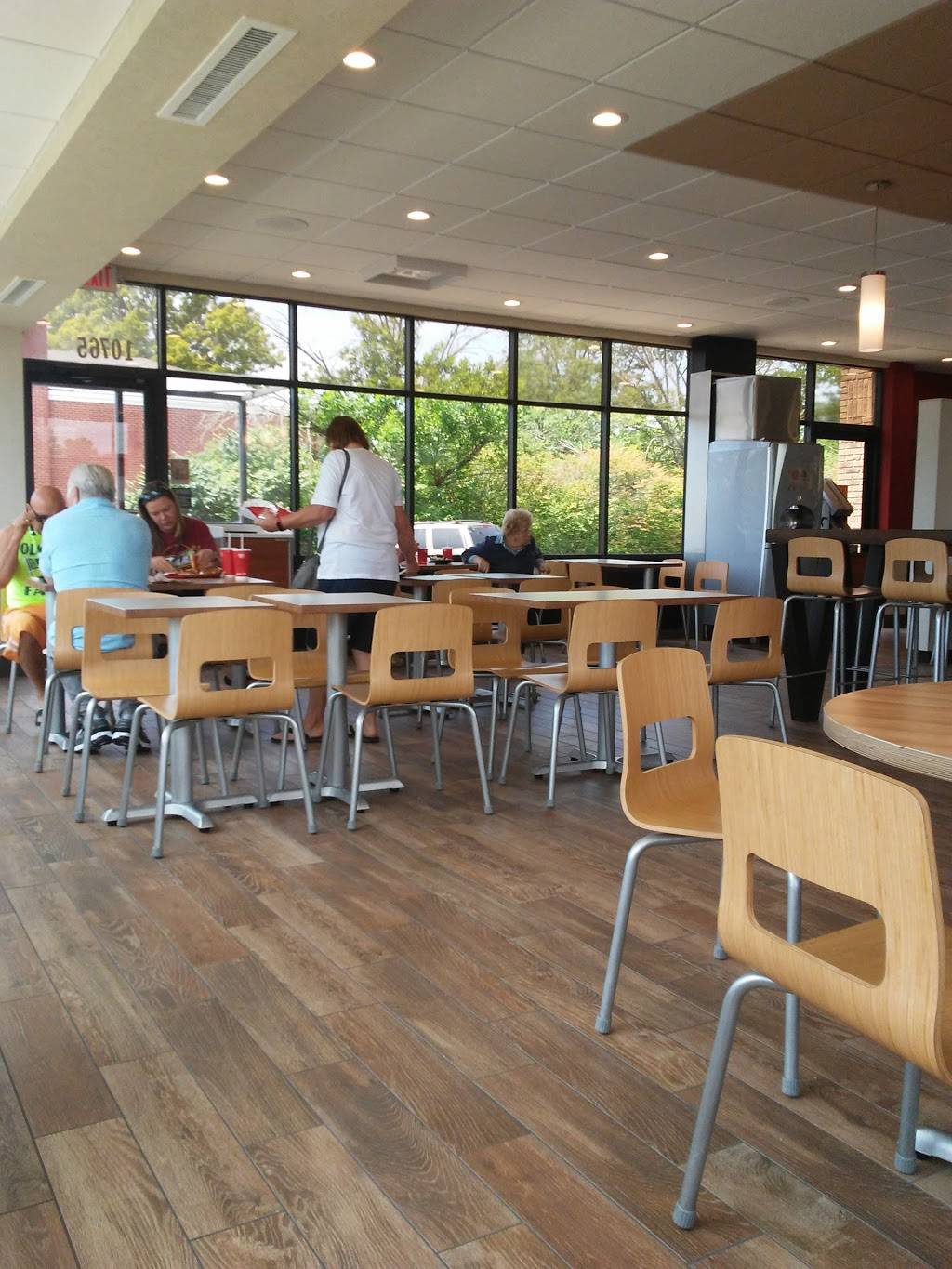 Wendys | restaurant | 10765 Montgomery Rd, Cincinnati, OH 45242, USA | 5135300163 OR +1 513-530-0163