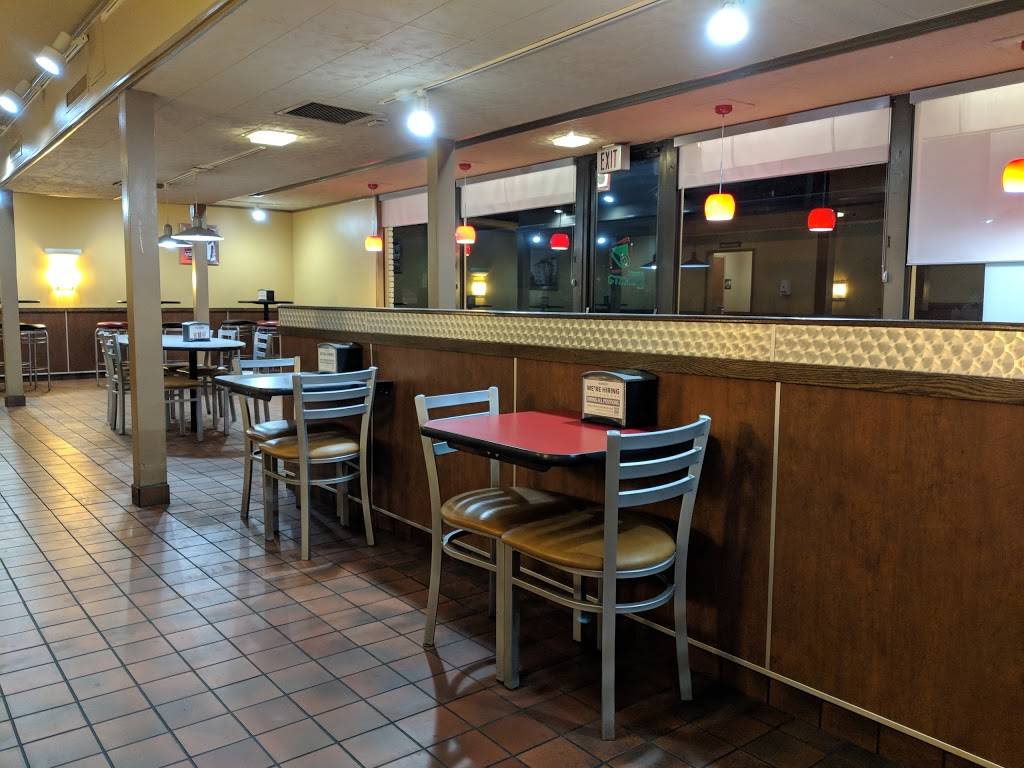 Carls Jr. | meal takeaway | 21532 Brookhurst St, Huntington Beach, CA 92646, USA | 7149688433 OR +1 714-968-8433