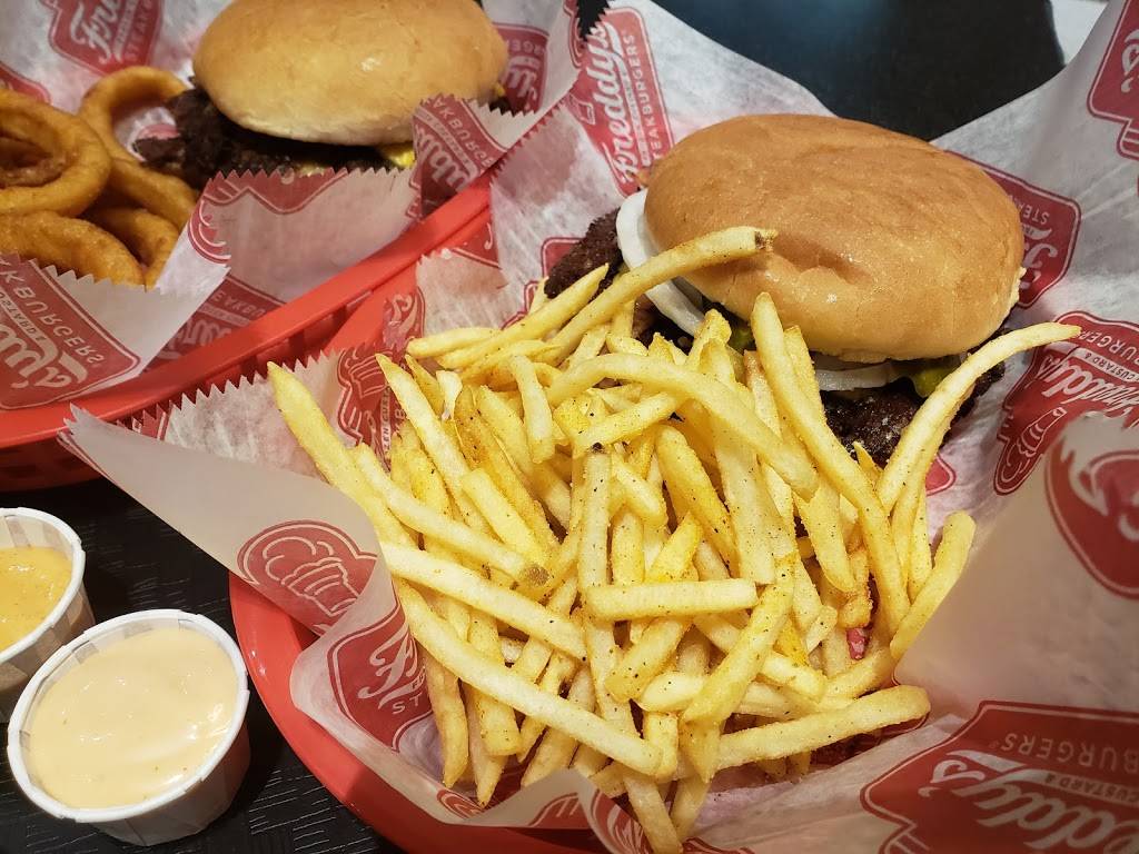 Freddys Frozen Custard & Steakburgers | restaurant | 1405 N Arizona Ave, Gilbert, AZ 85233, USA | 4802848142 OR +1 480-284-8142