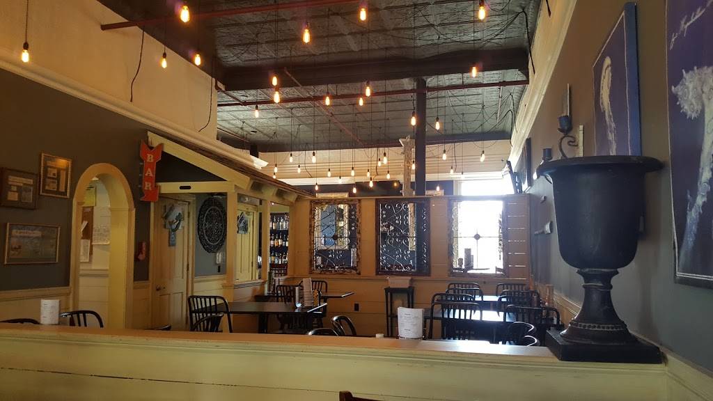 Phat Fish | restaurant | 57 Main St, Plymouth, NH 03264, USA | 6039604757 OR +1 603-960-4757