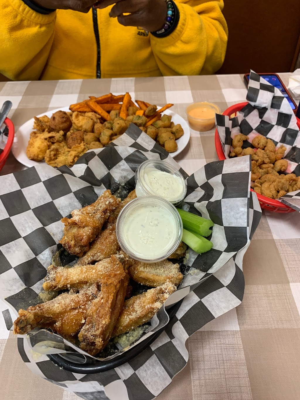 The Hub American Family Restaurant | restaurant | 346 W James Lee Blvd, Crestview, FL 32536, USA | 8503985266 OR +1 850-398-5266