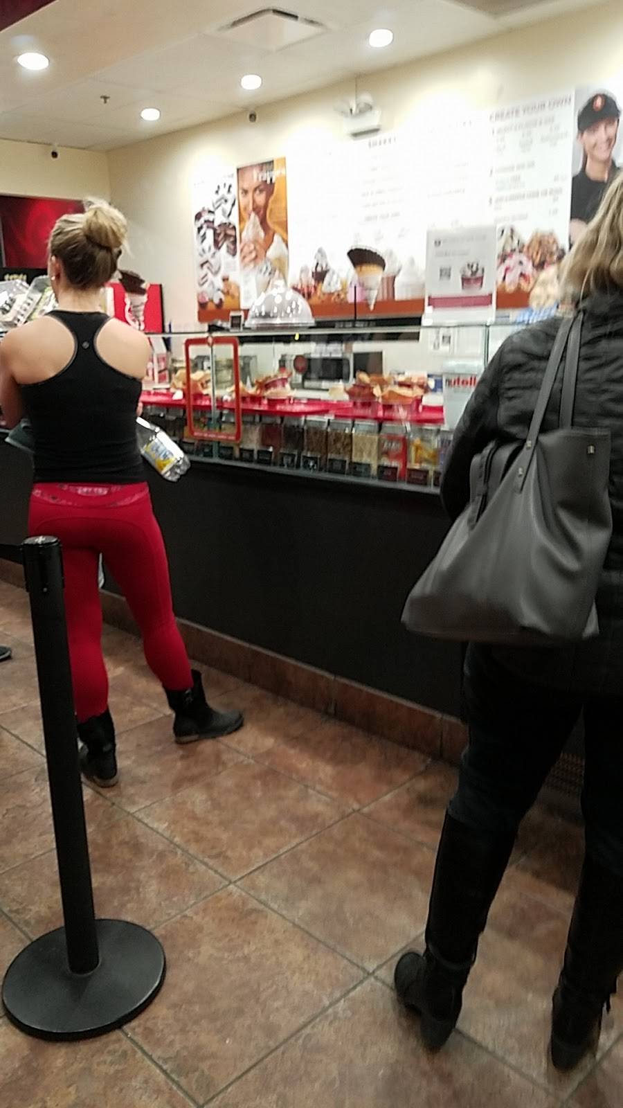 Cold Stone Creamery | bakery | 16527 W 159th St Ste 107, Lockport, IL 60441, USA | 8158383600 OR +1 815-838-3600