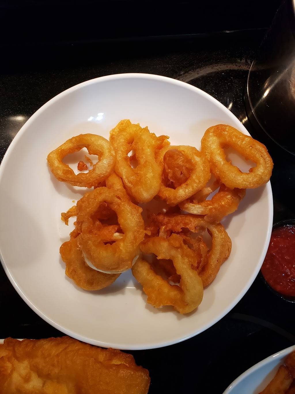 Longbranch Fish & Chips | restaurant | 3260 Lake Shore Blvd W, Etobicoke, ON M8V 1M4, Canada | 4162524477 OR +1 416-252-4477