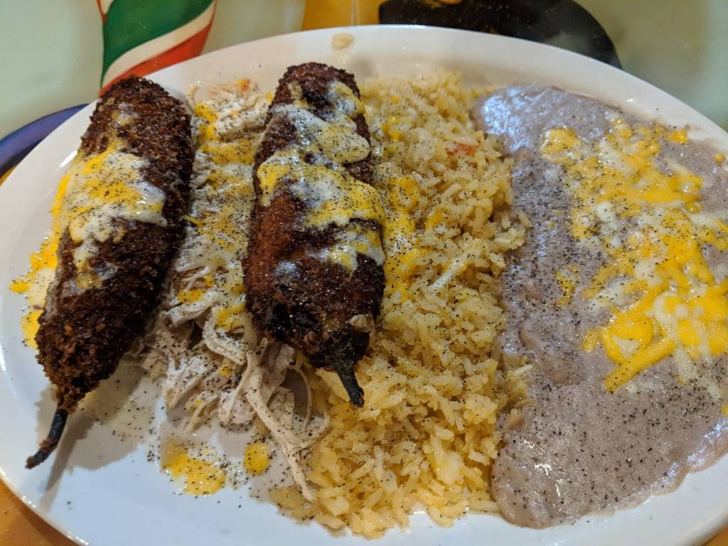 Los Tres Amigos LLC | restaurant | 2002 E Gore Blvd, Lawton, OK 73501, USA | 5802500027 OR +1 580-250-0027