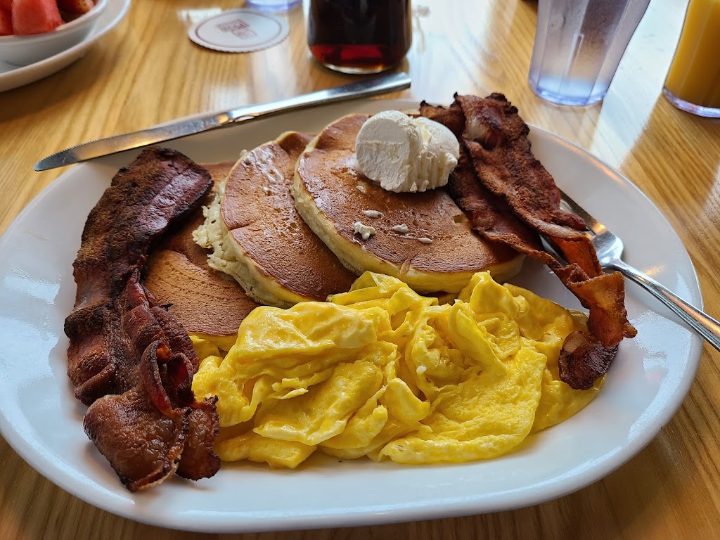 Pig N Pancake | restaurant | 3910 NE Hwy 101, Lincoln City, OR 97367, USA | 5419943268 OR +1 541-994-3268