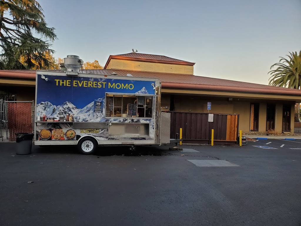 The Everest Momo | restaurant | 39233 Fremont Blvd, Fremont, CA 94538, USA | 4088406369 OR +1 408-840-6369