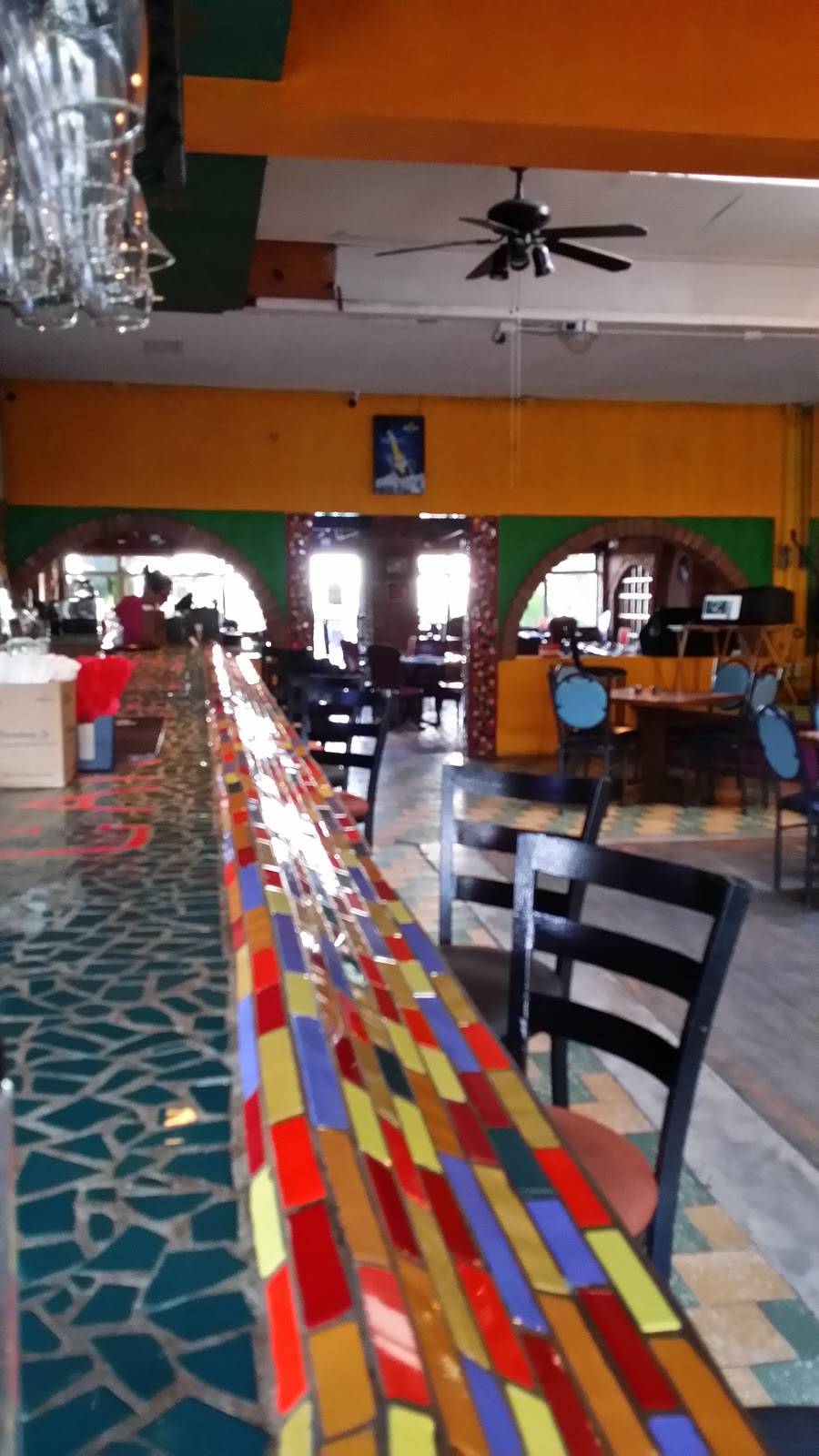 El Pescador Restaurant | restaurant | Carretera Transpeninsular km 43.7, La Ladrillera El Pescador, 22716 Playas del Rosarito, B.C., Mexico | 016616140854 OR +52 661 614 0854