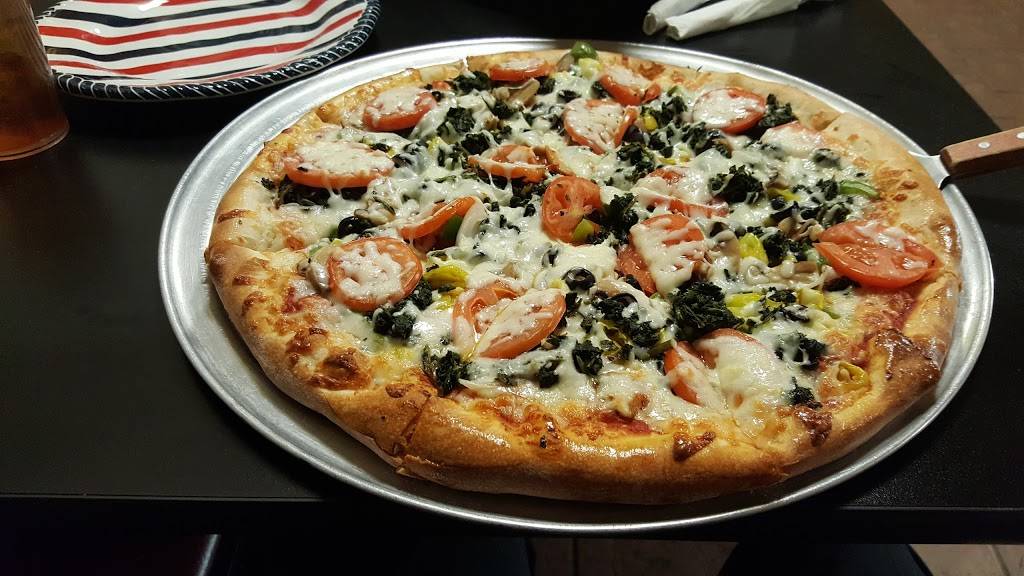 Highlander Pizza | restaurant | 2043 Electric Rd, Cave Spring, VA 24018, USA | 5407747777 OR +1 540-774-7777