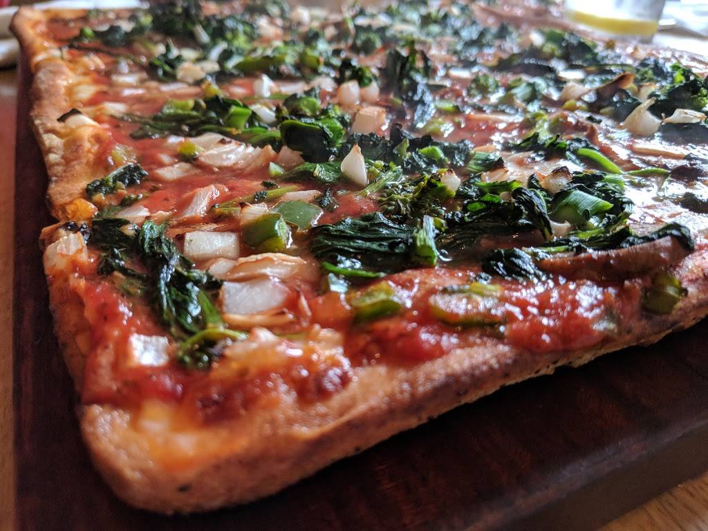 Santuccis Original Square Pizza | meal delivery | 901 S 10th St, Philadelphia, PA 19147, USA | 2158255304 OR +1 215-825-5304