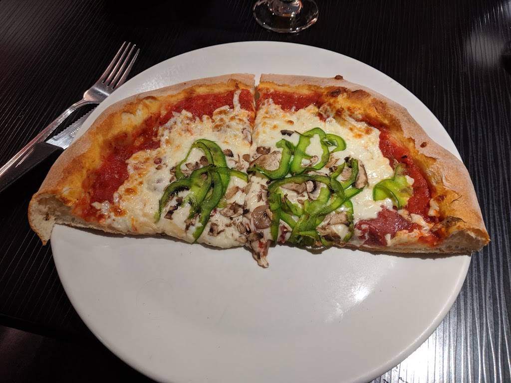 Restaurant Giovannina Lounge | restaurant | 151 Notre-Dame Sud, Sainte-Marie, QC G6E 4A1, Canada | 4183876345 OR +1 418-387-6345