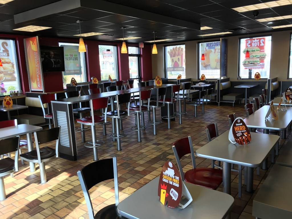 Burger King | restaurant | 1829 Dempster Street, Evanston, IL 60201, USA | 8477338740 OR +1 847-733-8740