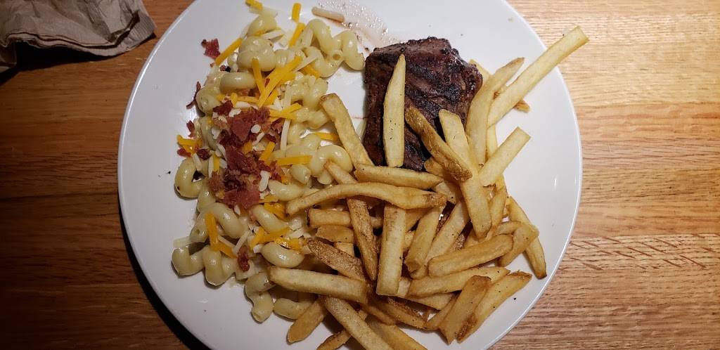 Applebees Grill + Bar | restaurant | 5502 S Broadway Ave, Tyler, TX 75703, USA | 9035094848 OR +1 903-509-4848