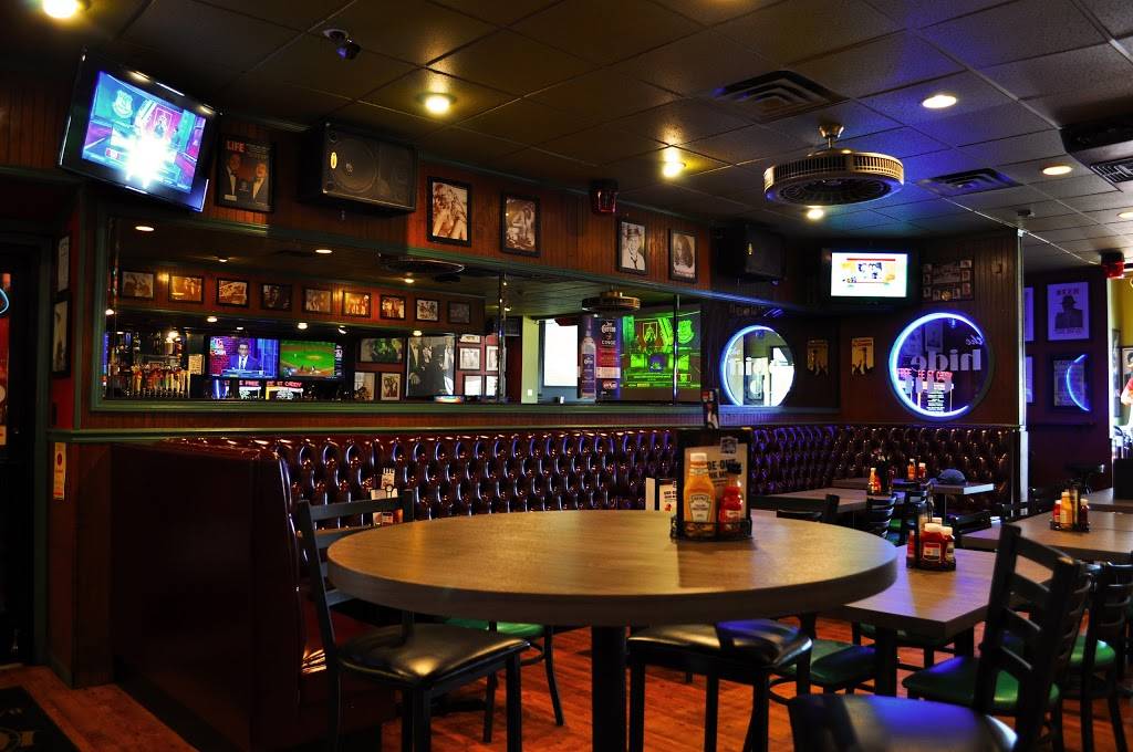 The Hideout | restaurant | 1110 W 14 Mile Rd, Clawson, MI 48017, USA | 2484352494 OR +1 248-435-2494