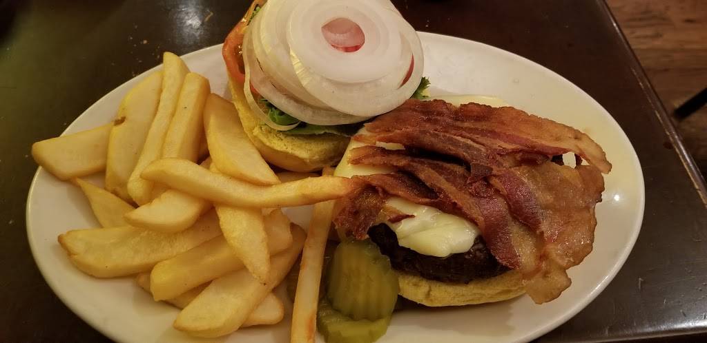 Erin Pub | restaurant | 36 W Winona Ave, Norwood, PA 19074, USA | 6104610991 OR +1 610-461-0991