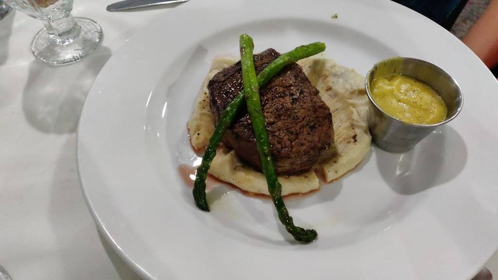 Cavallarios Steak & Seafood | restaurant | 26 Church St, Alexandria Bay, NY 13607, USA | 3154829867 OR +1 315-482-9867