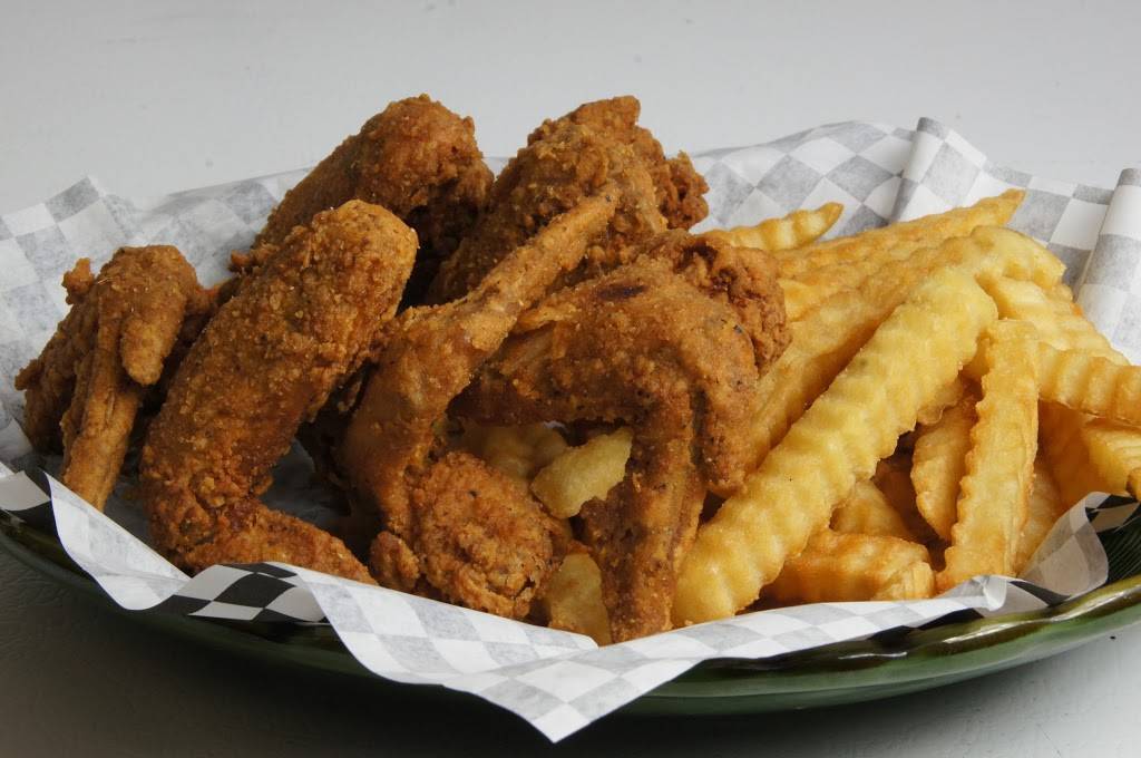 Fish n Wingz | restaurant | 9002 E 42nd St, Indianapolis, IN 46235, USA | 3178950015 OR +1 317-895-0015