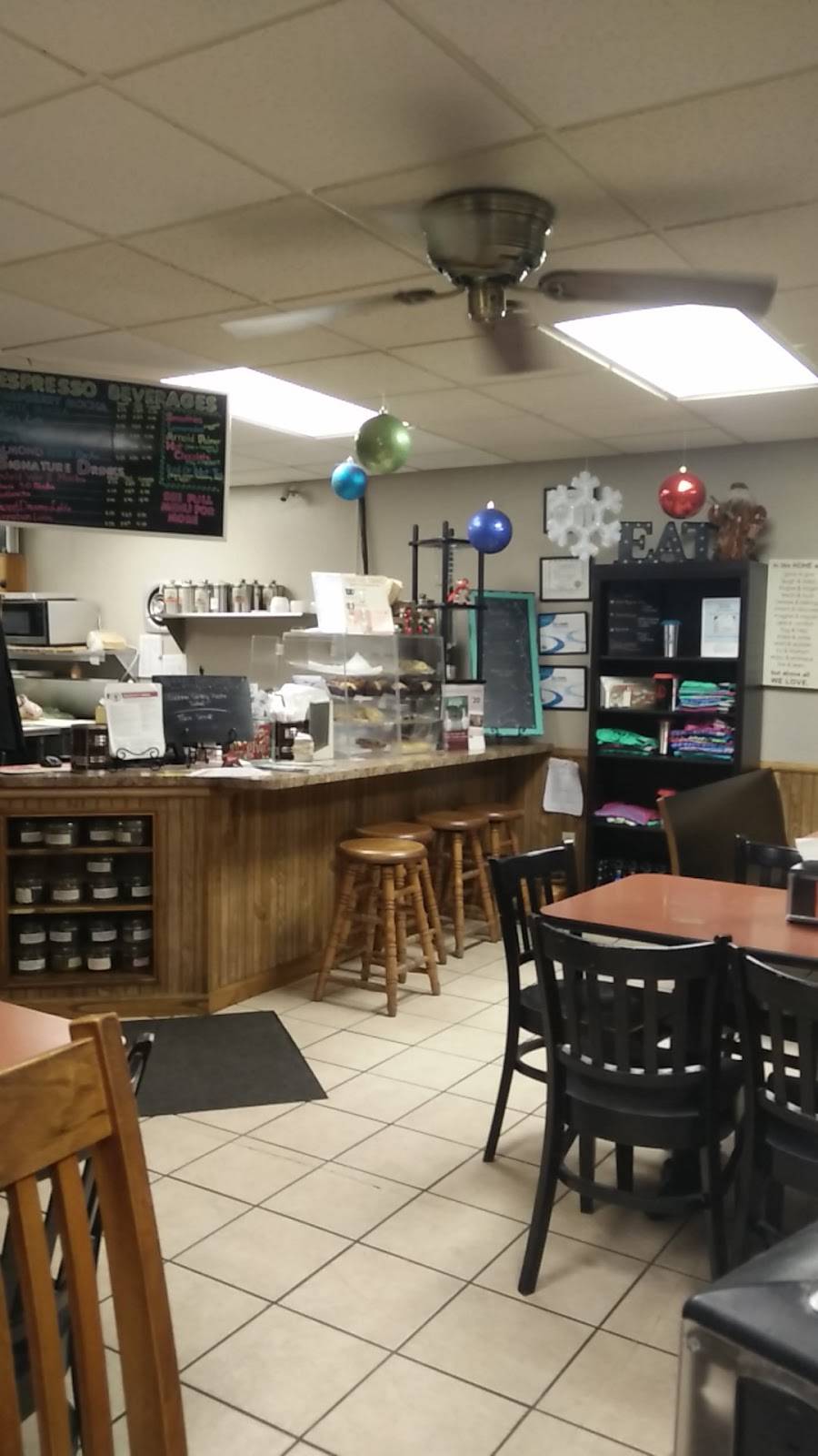 Grand Central Coffee Station | cafe | 400 W 5th St, Storm Lake, IA 50588, USA | 7127320160 OR +1 712-732-0160