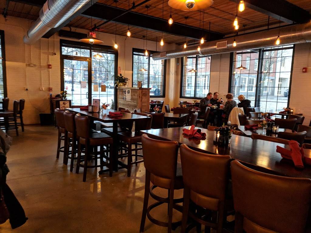 Moby Dick Brewing Co. | restaurant | 16 S Water St, New Bedford, MA 02740, USA | 7742026961 OR +1 774-202-6961