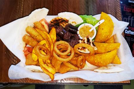 GuilloS Bistro Bar Saint-Hyacinthe | restaurant | 1360 Rue Calixa-Lavallée, Saint-Hyacinthe, QC J2S 3E8, Canada | 4385219764 OR +1 438-521-9764