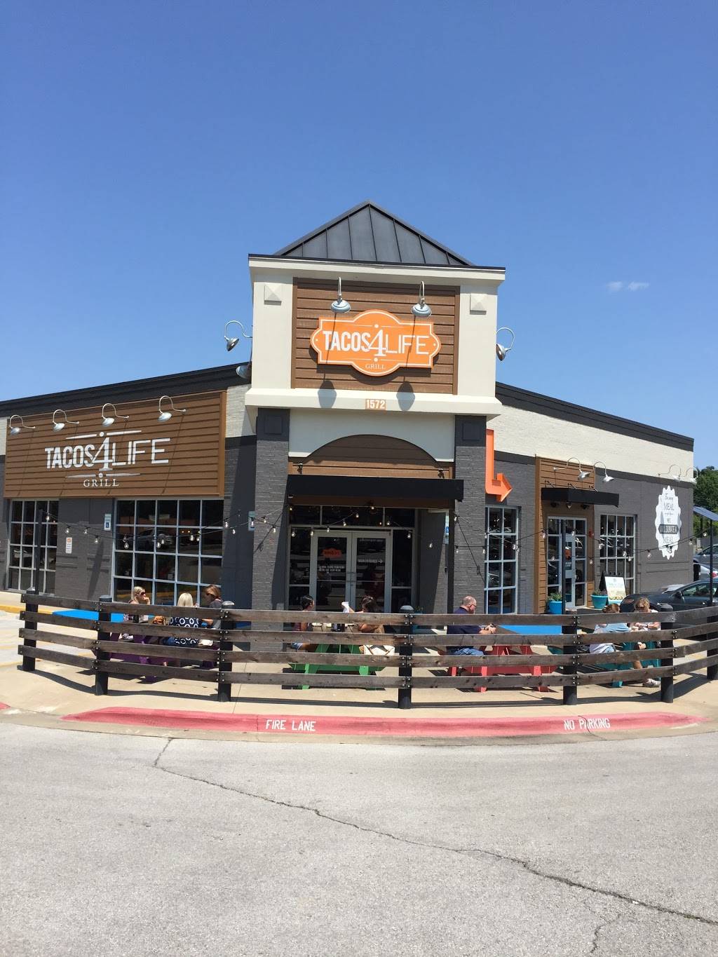 Tacos 4 Life | restaurant | 1572 N College Ave, Fayetteville, AR 72703, USA | 4799664150 OR +1 479-966-4150