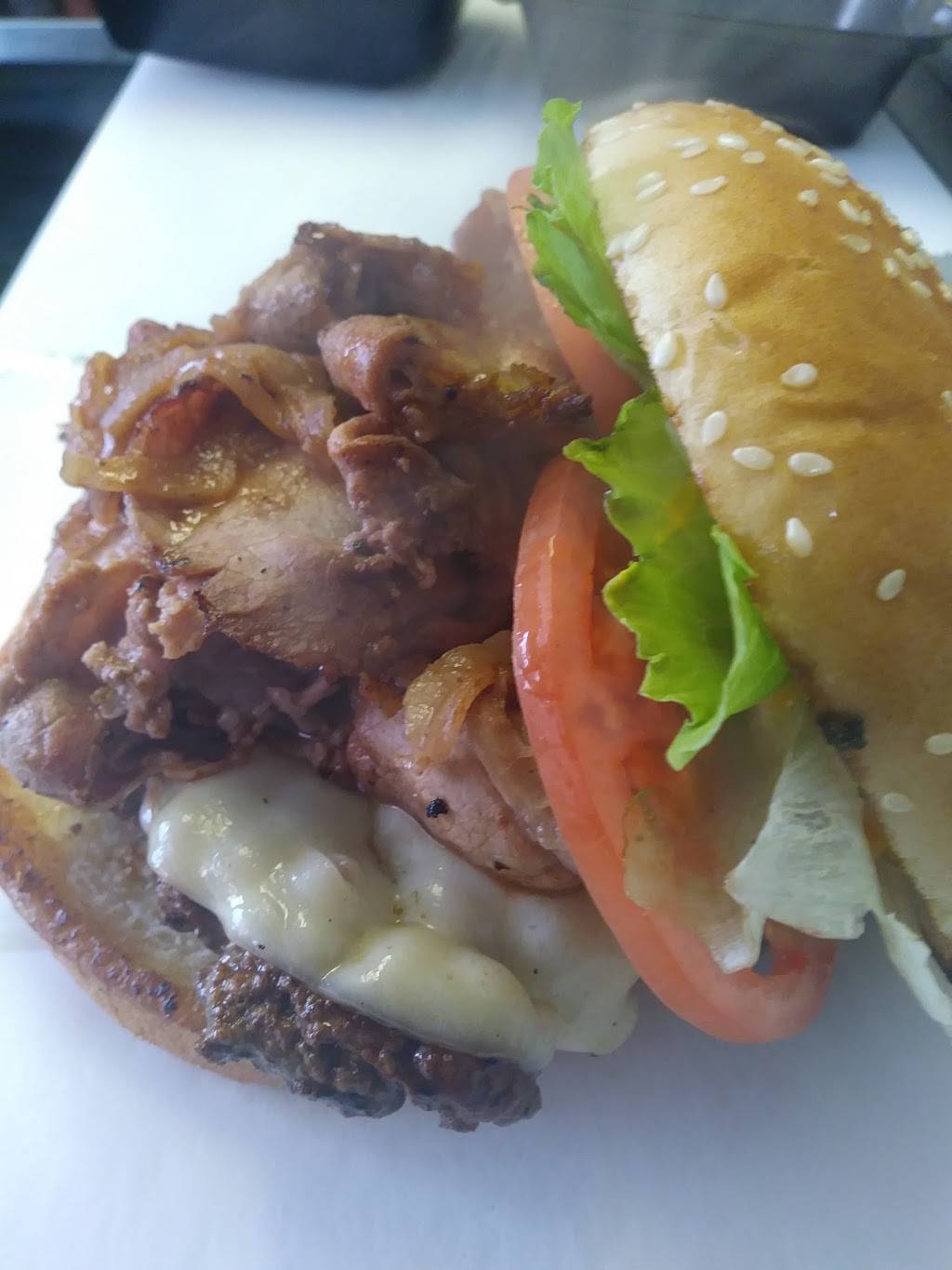 Heavenly Hotdogs | restaurant | 2101-2111 E Monument St, Baltimore, MD 21205, USA | 4108317905 OR +1 410-831-7905