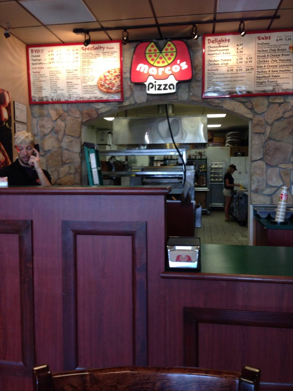 Marcos Pizza | meal delivery | 1977 Alafaya Trail, Oviedo, FL 32765, USA | 4079771777 OR +1 407-977-1777
