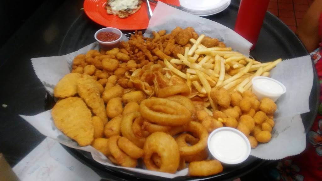 Mccritters | restaurant | 2801 Court St, Pekin, IL 61554, USA | 3096426556 OR +1 309-642-6556