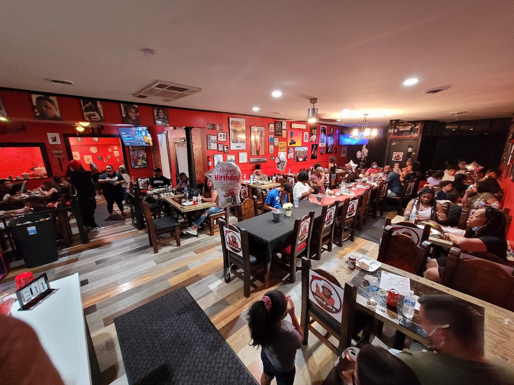 Uncle Jrs BBQ | restaurant | 1429 S 25th St, Terre Haute, IN 47803, USA | 8128149050 OR +1 812-814-9050