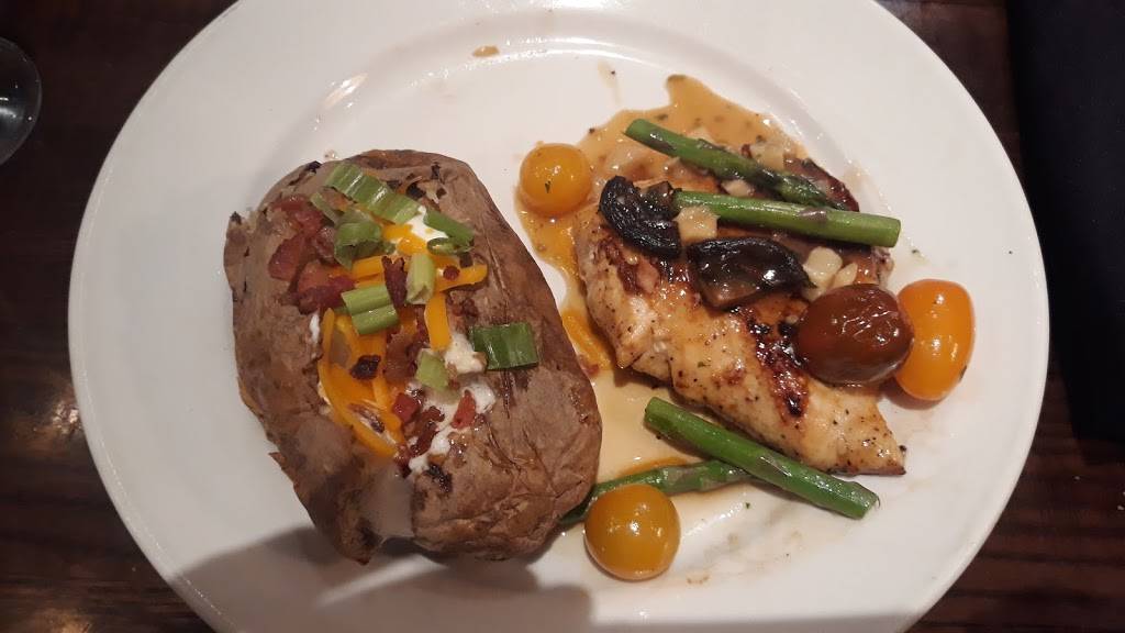 LongHorn Steakhouse | meal takeaway | 31 Conley Rd, Columbia, MO 65201, USA | 5738743000 OR +1 573-874-3000