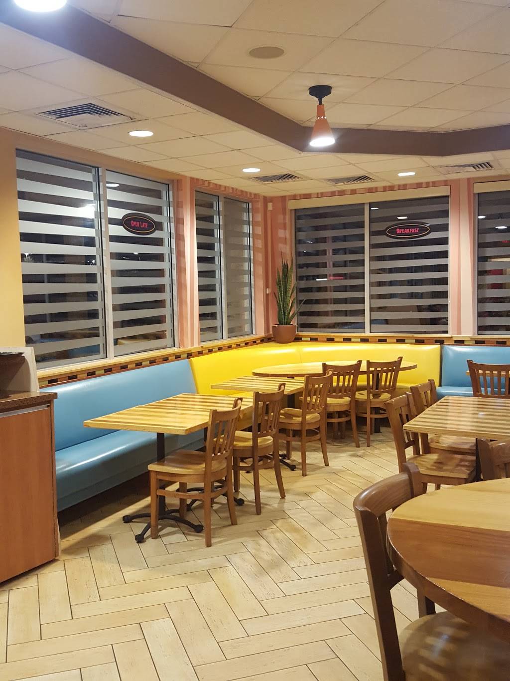 Taco Cabana | restaurant | 6552 Lake Worth Blvd, Lake Worth, TX 76135, USA | 8172387432 OR +1 817-238-7432