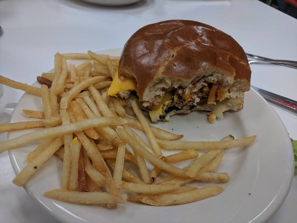 Steak n Shake | restaurant | 606 N Bluff Rd, Collinsville, IL 62234, USA | 6186230004 OR +1 618-623-0004