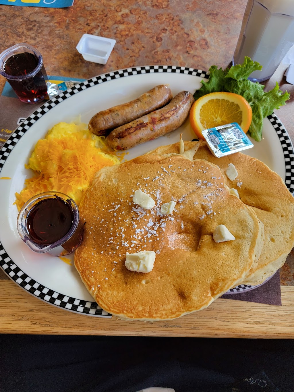 Black Bear Diner Scottsdale | restaurant | 17032 N Scottsdale Rd, Phoenix, AZ 85054, USA | 4809273773 OR +1 480-927-3773